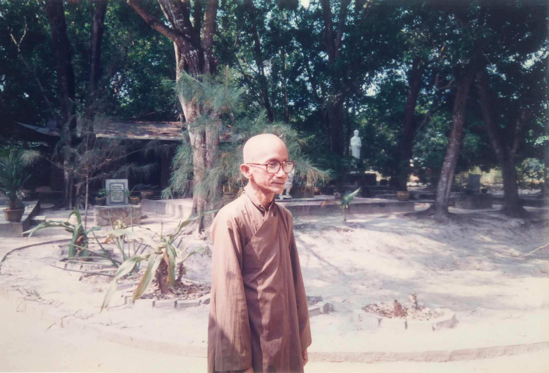 Trưởng lão Thích Thông Lạc trong tu viện
