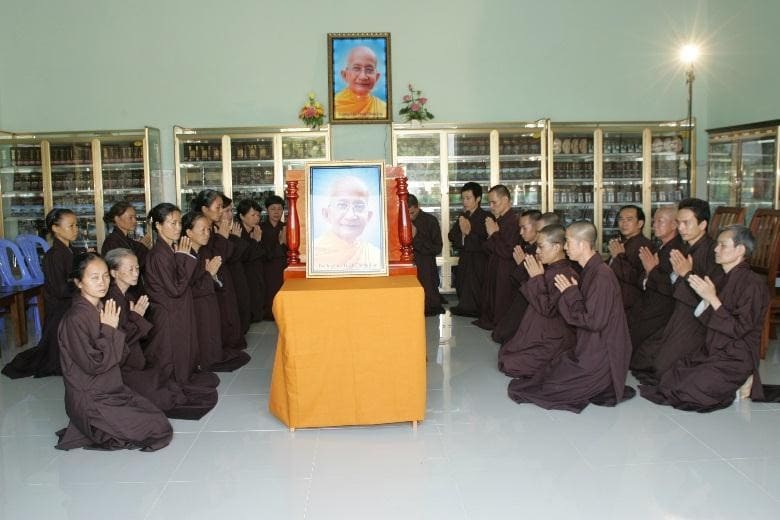 Tang lễ Trưởng lão Thích Thông Lạc