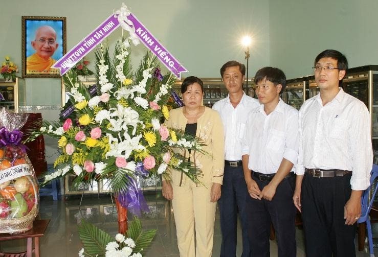 Tang lễ Trưởng lão Thích Thông Lạc